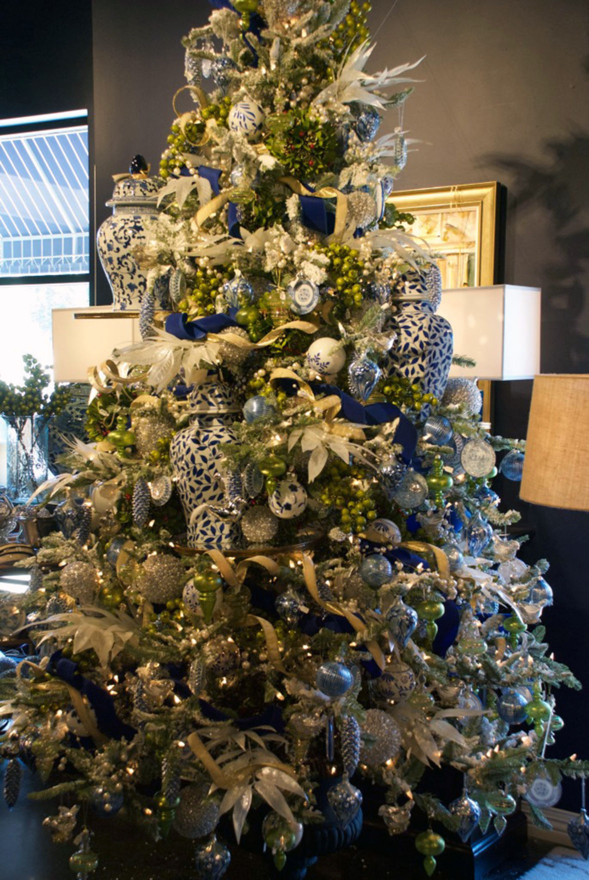 ATHOME-STYLEATHOME-TREE-TRIMMING-1-MCT